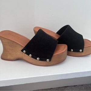 NWT Schutz Wooden Heel Clog Sandals, Size 7.5